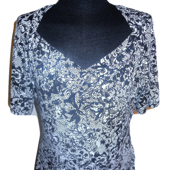 Top Black-White short sleeve Stretchy Jersey Knit spring summer blouse shirt - Picture 2 of 8